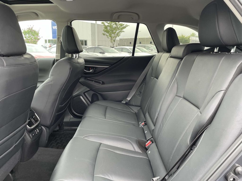 2024 Subaru Outback Touring XT photo 2