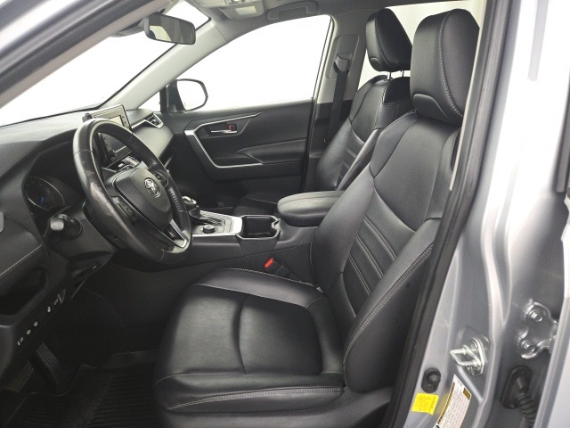 2022 Toyota RAV4 Hybrid XLE Premium photo 3