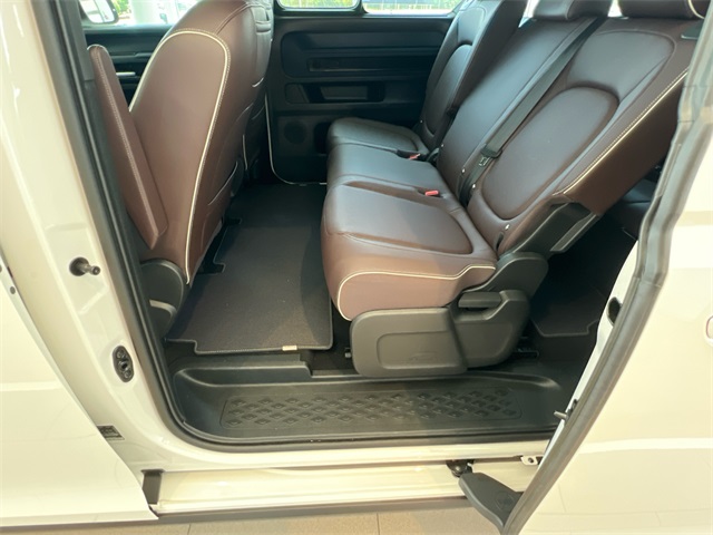 2025 Volkswagen ID. Buzz Pro S photo 10