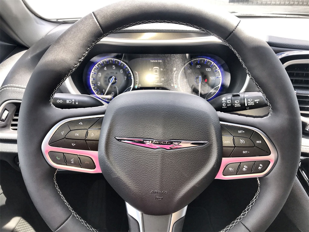 2026 Chrysler Pacifica photo 14