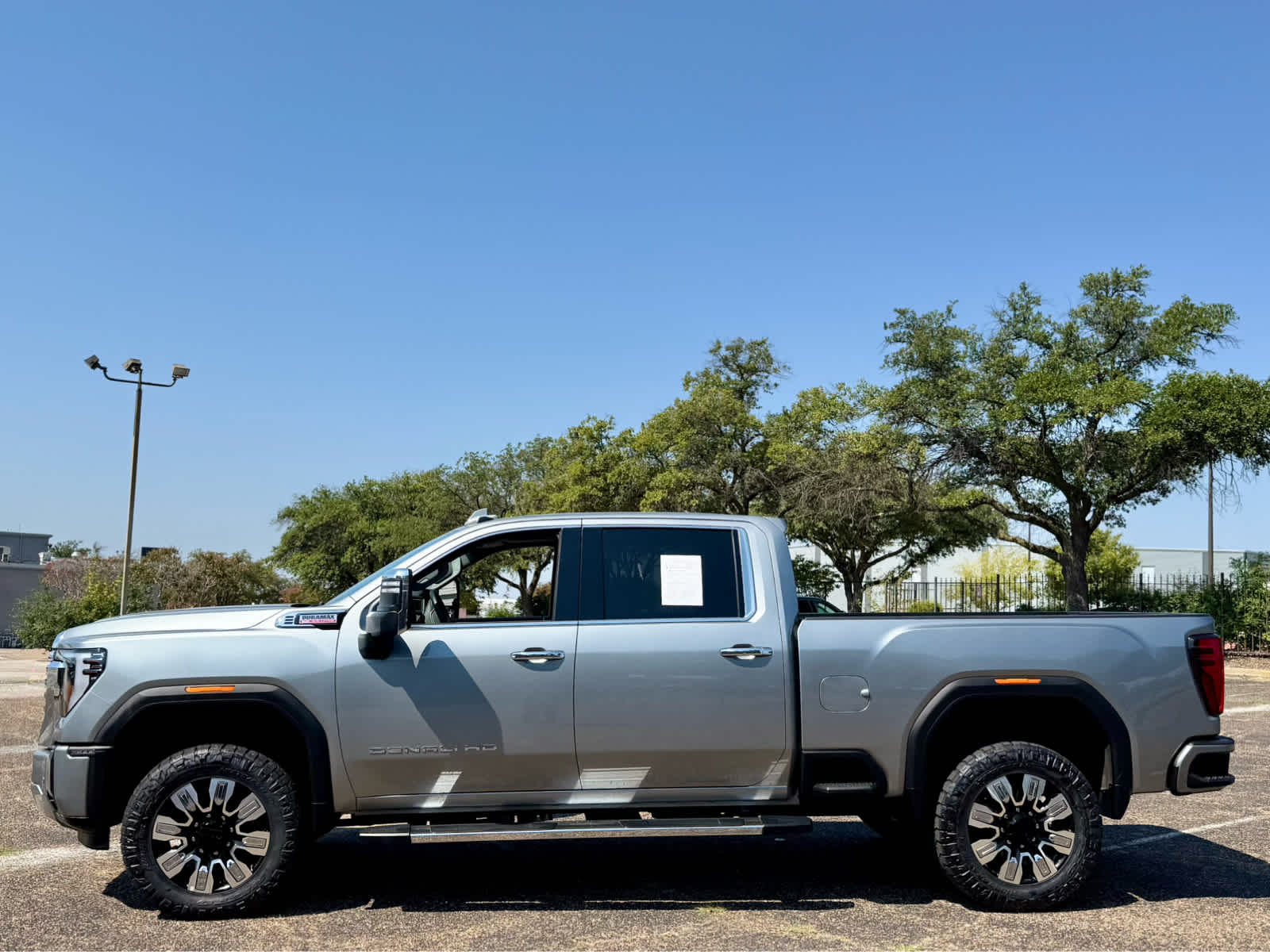 2024 Gmc Sierra 2500 HD Denali photo 2