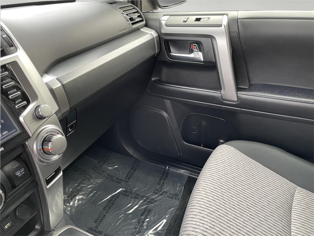2024 Toyota 4Runner SR5 photo 25
