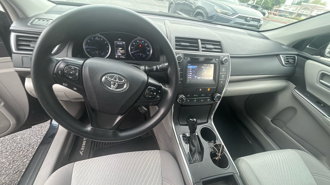 2017 Toyota Camry XLE XSE photo 4