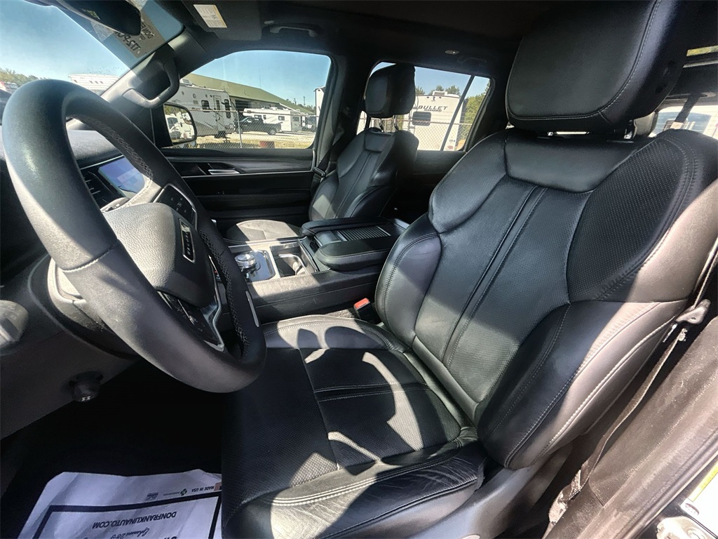 2023 Jeep Wagoneer Series II photo 16