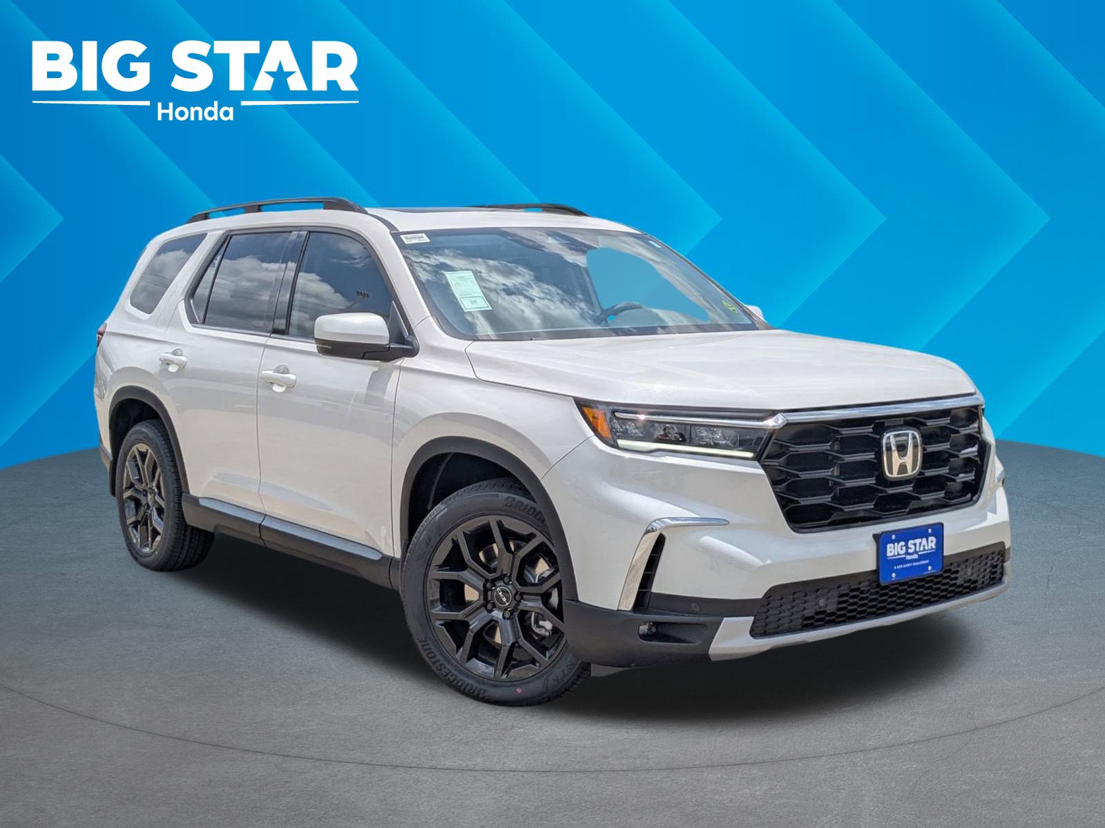 2025 Honda Pilot Touring's photo