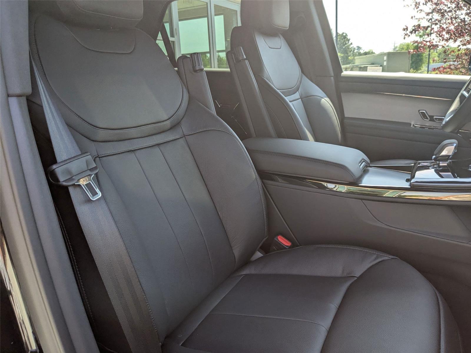 2025 Land Rover Range Rover Sport P360 S photo 31