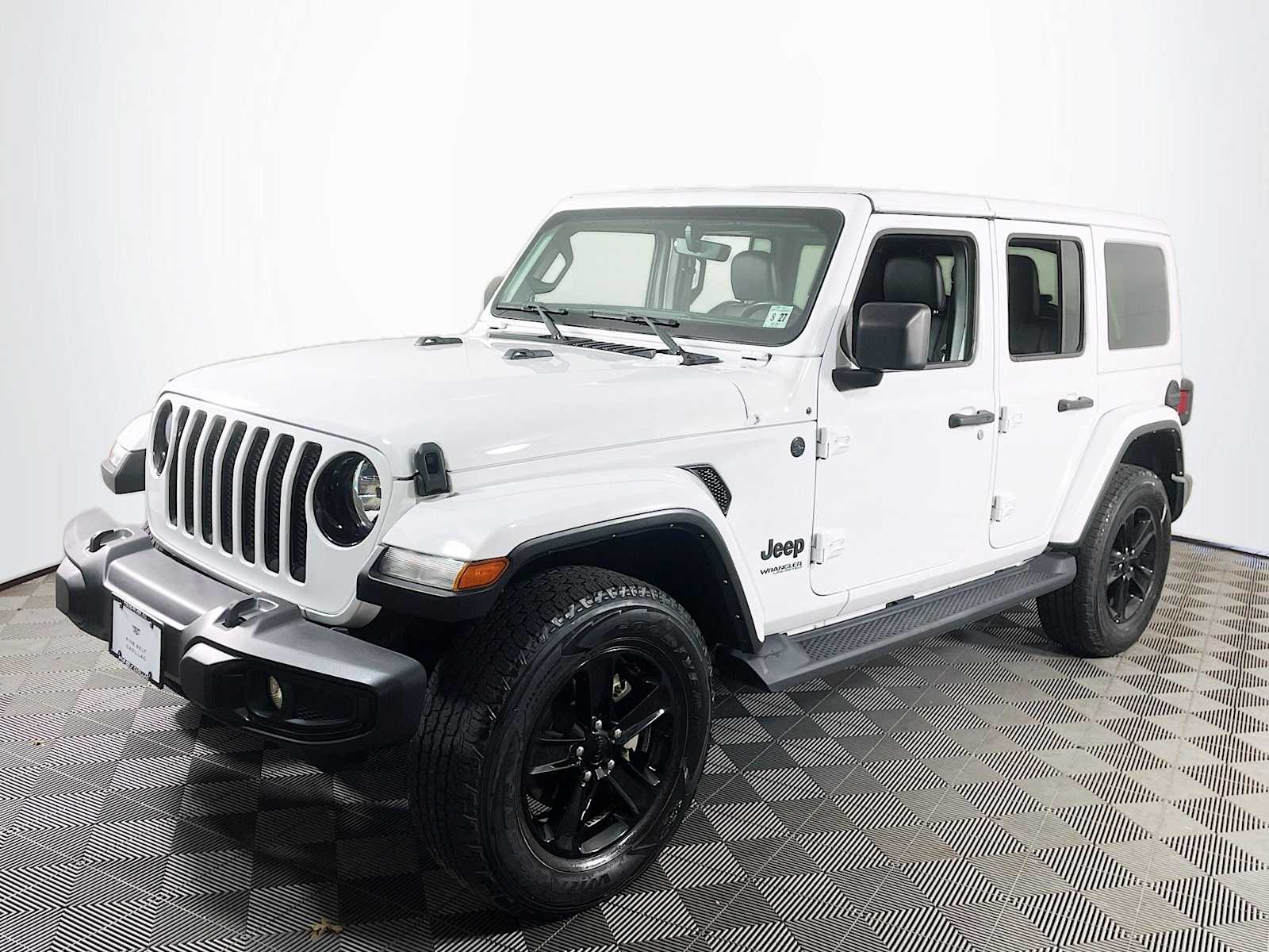 2022 Jeep Wrangler Unlimited Sahara Altitude's photo
