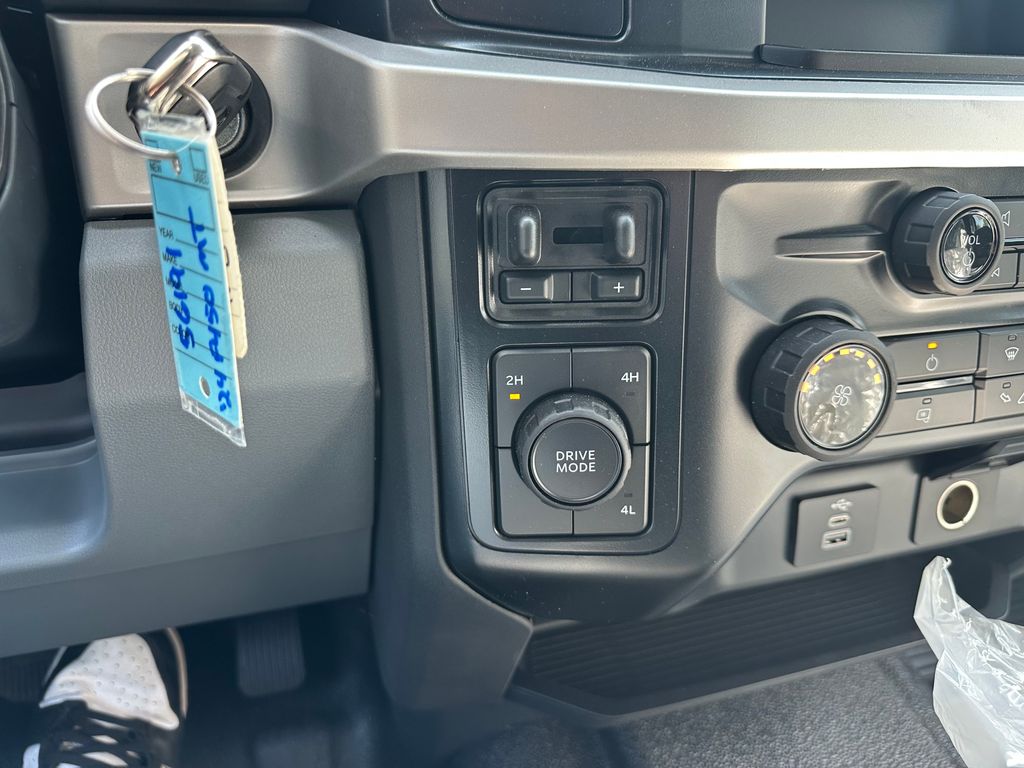 2024 Ford F-450 XLT photo 20