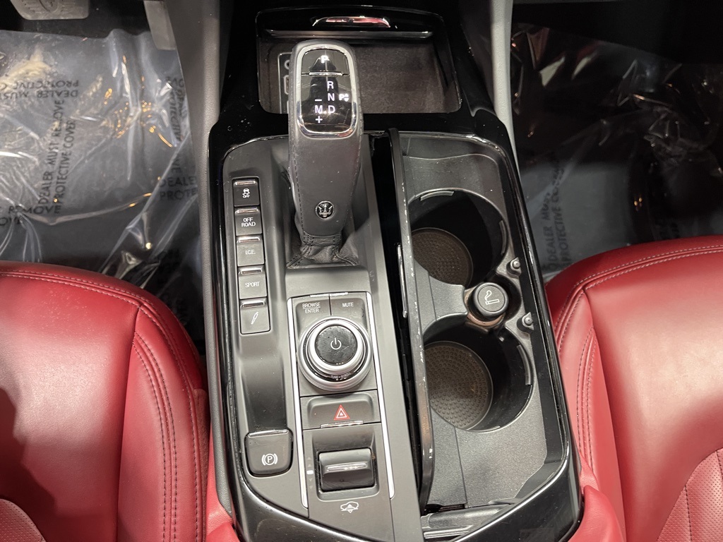 2022 Maserati Levante GT photo 12