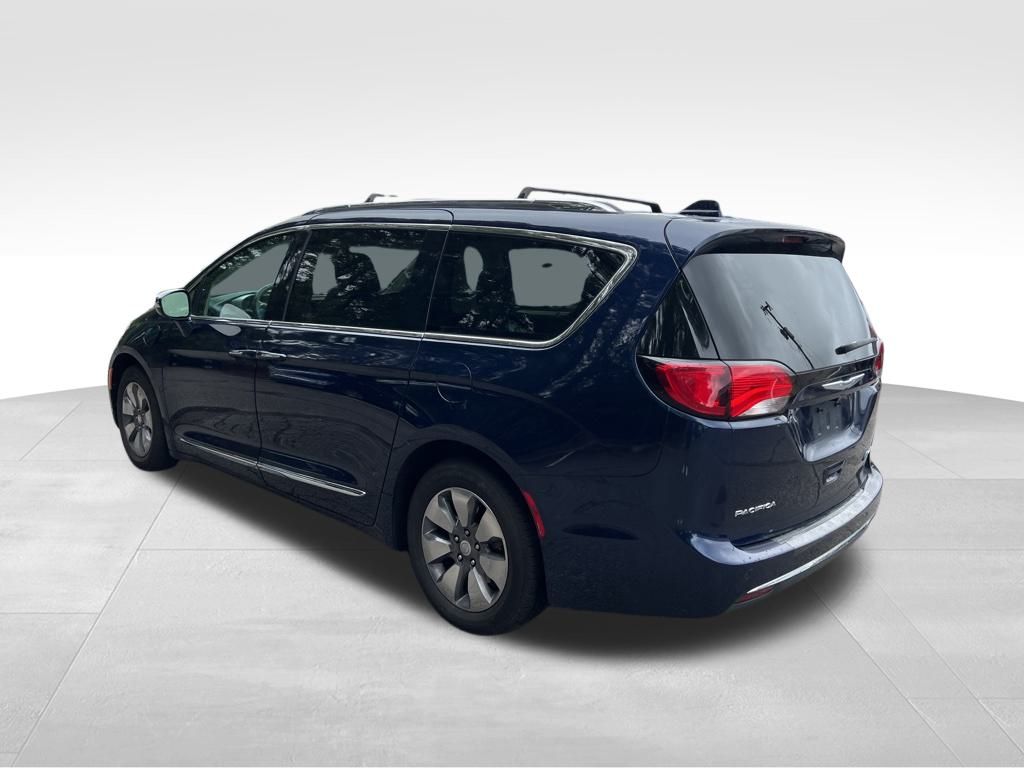 2018 Chrysler Pacifica Hybrid Limited photo 2
