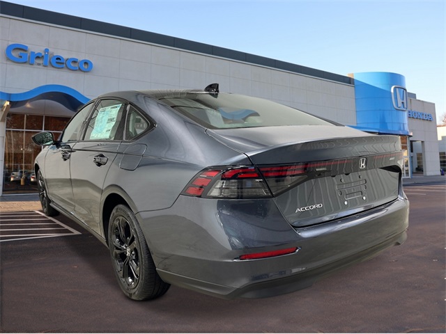 2025 Honda Accord SE photo 3