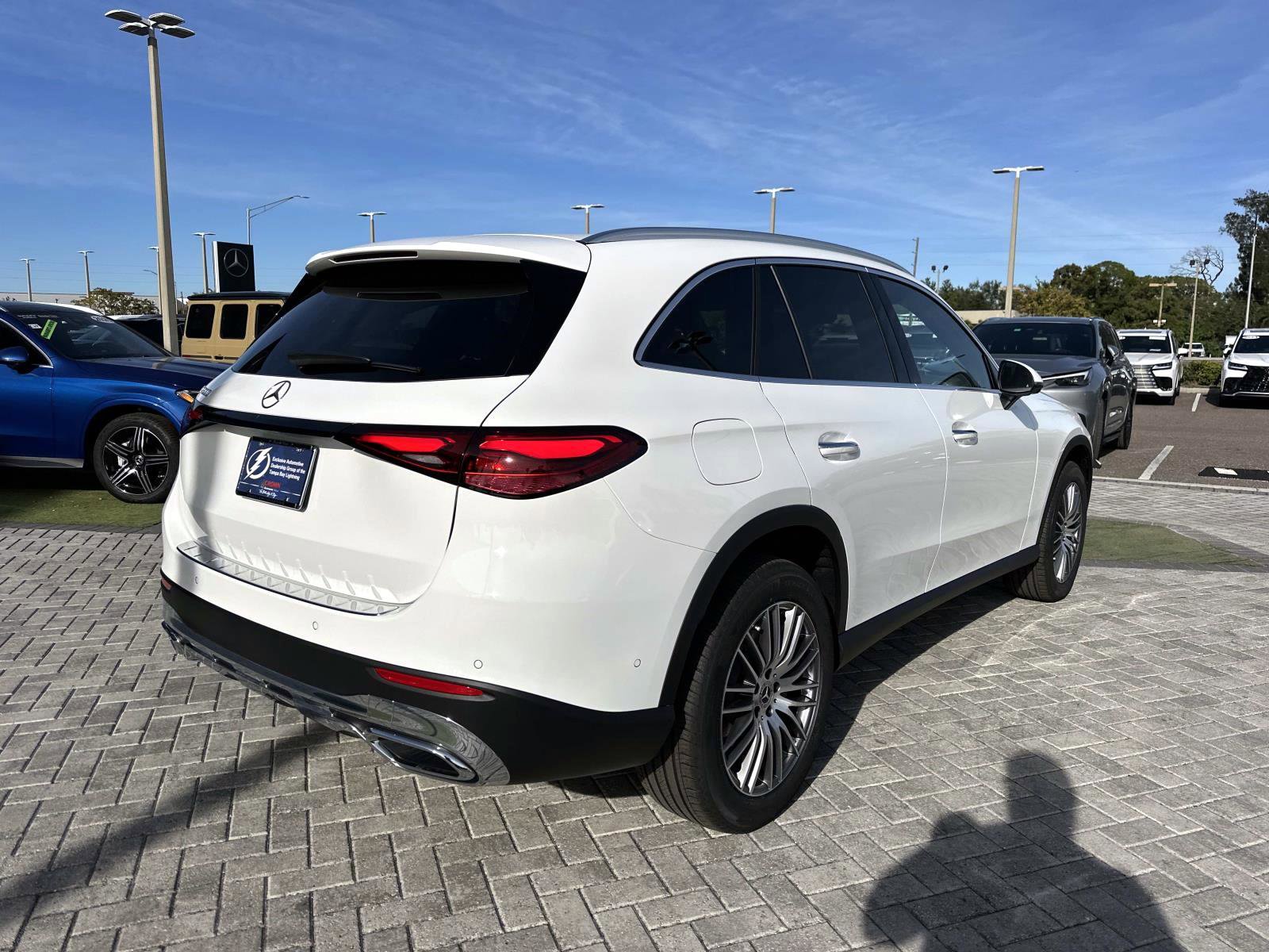 2026 Mercedes Benz GLC 300 photo 4
