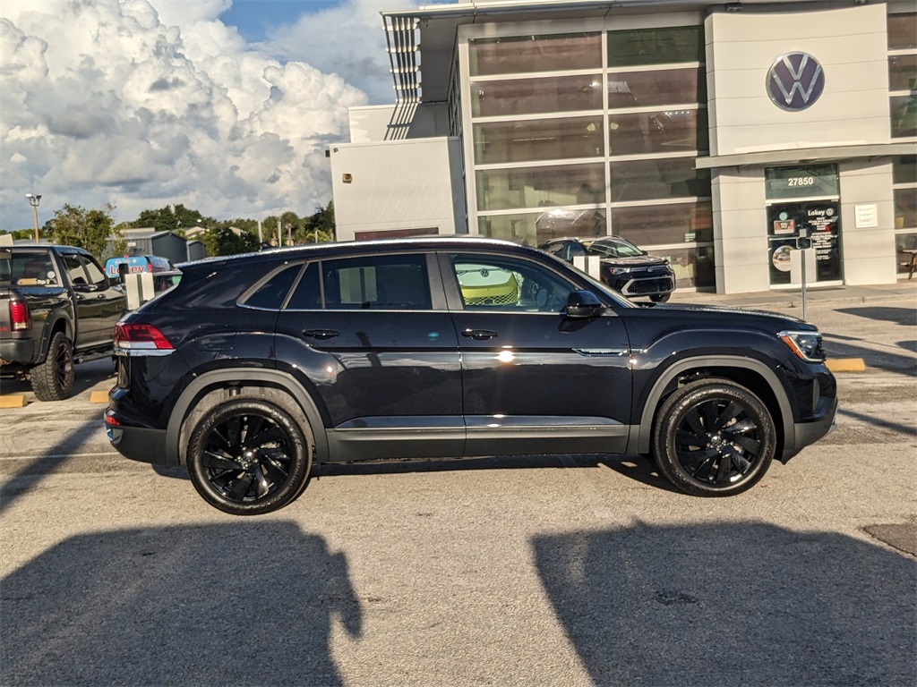 2026 Volkswagen Atlas Cross Sport SE photo 6