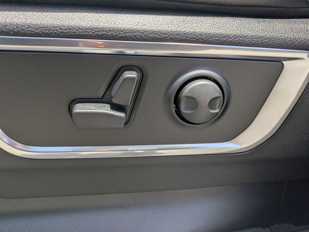 2025 Ram 1500 Laramie photo 13