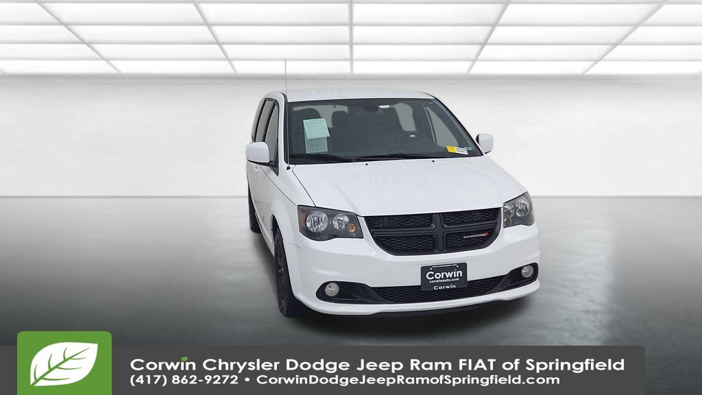 2020 Dodge Grand Caravan GT photo 3