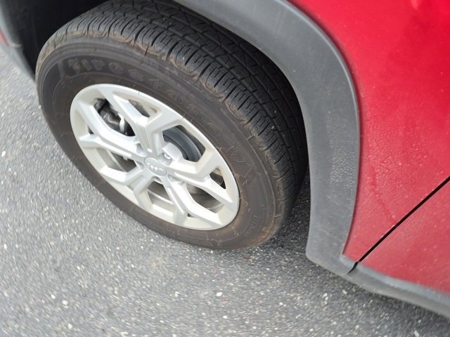 2024 Jeep Compass Sport photo 3