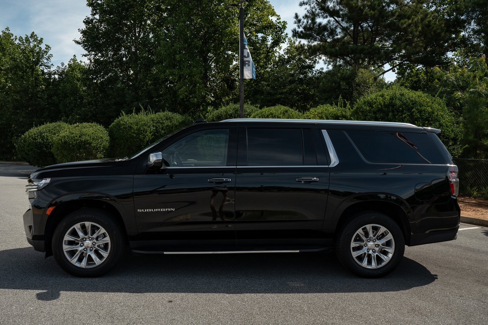 2024 Chevrolet Suburban Premier photo 4