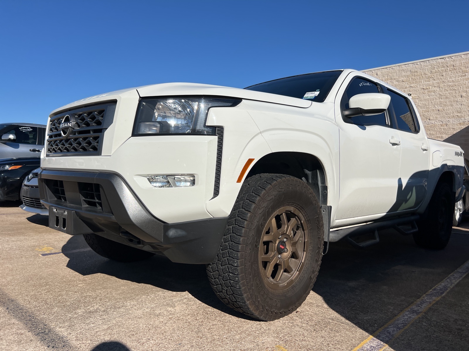 2022 Nissan Frontier SV photo 3