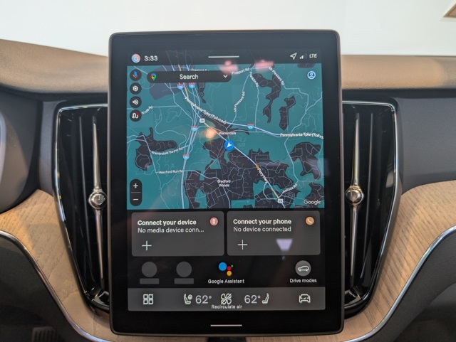 2026 Volvo XC60 B5 Plus photo 18