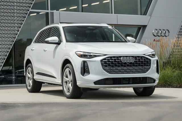 2025 Audi Q5 Premium Plus