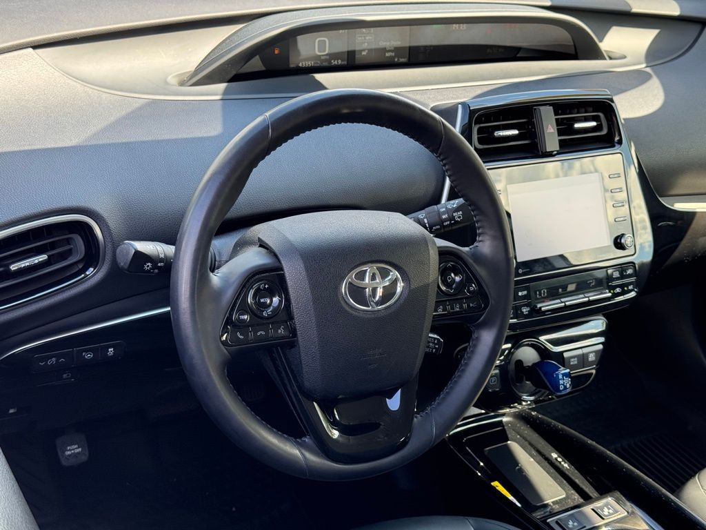 2022 Toyota Prius LE AWD-e photo 18