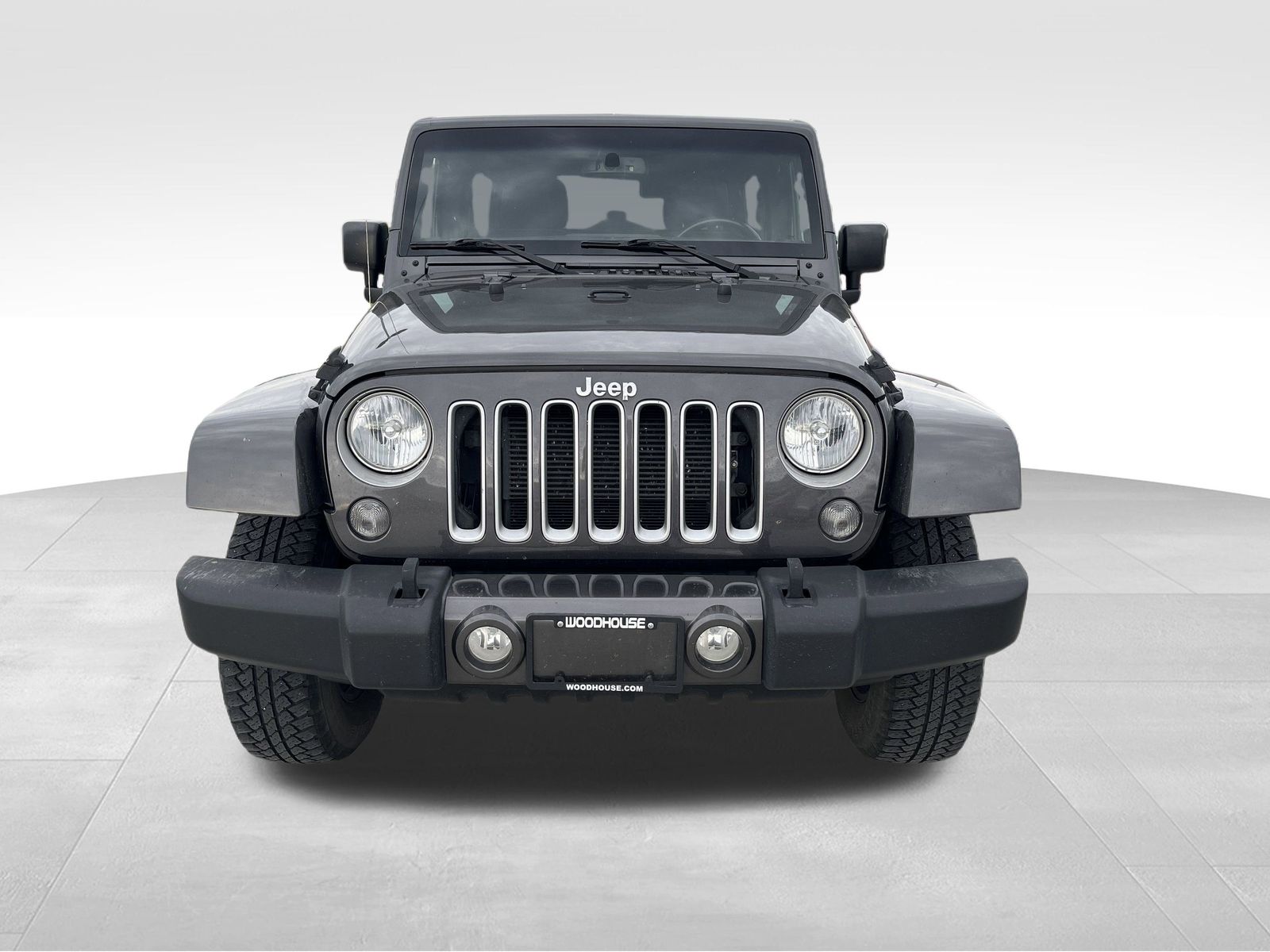 2016 Jeep Wrangler Unlimited Sahara photo 2