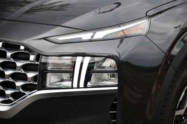 2023 Hyundai Santa Fe SEL Premium photo 12