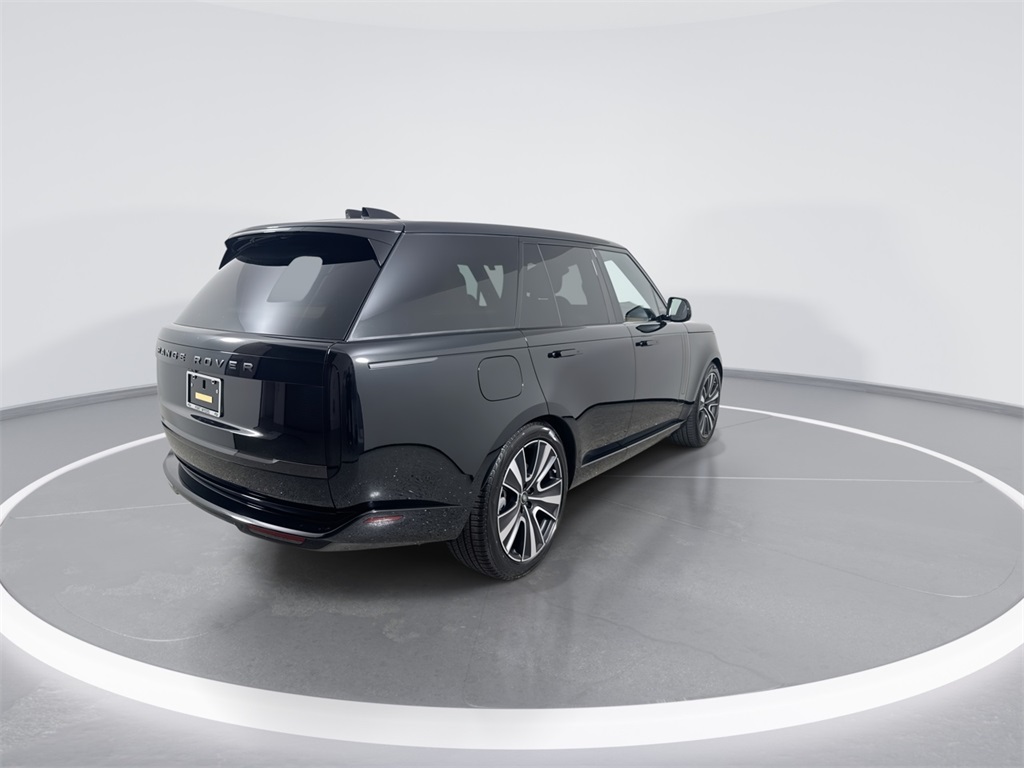 2025 Land Rover Range Rover SE photo 8
