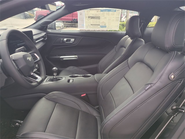2025 Ford Mustang GT Premium photo 13