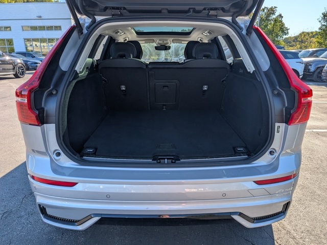 2025 Volvo XC60 B5 Plus photo 5