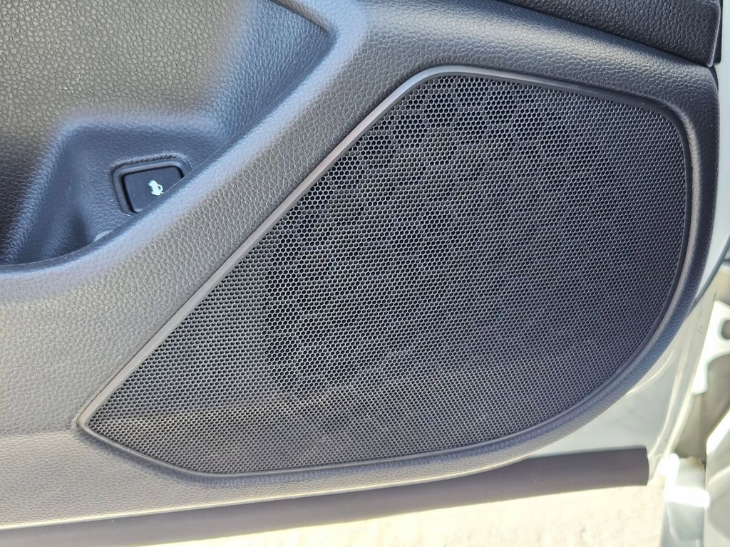 2021 Honda Accord Hybrid EX-L photo 10