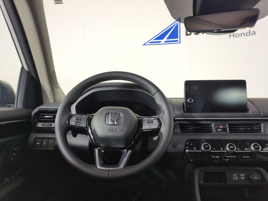 2025 Honda Pilot Touring photo 11