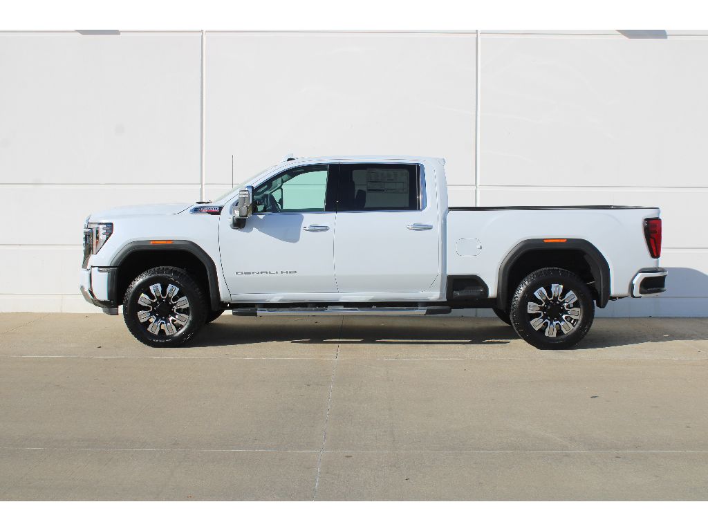 2026 Gmc Sierra 2500 HD Denali photo 2