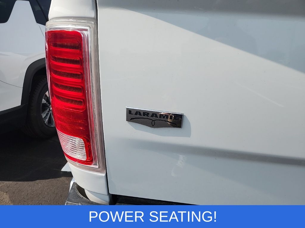 2014 Ram 3500 Laramie photo 9
