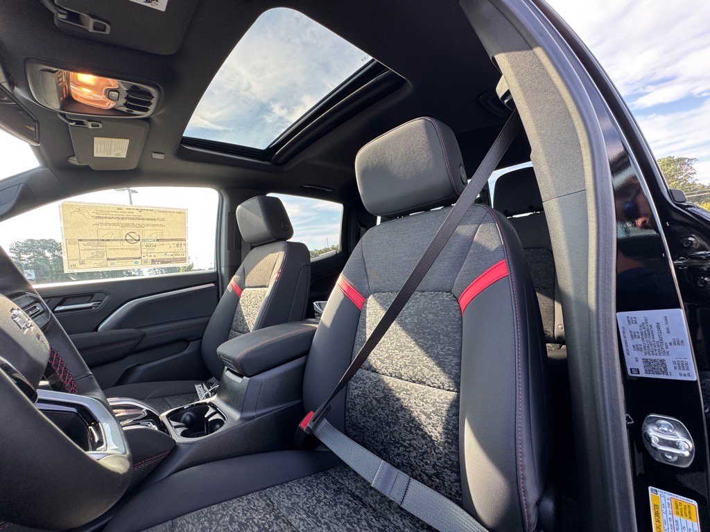 2026 Chevrolet Colorado Z71 photo 11