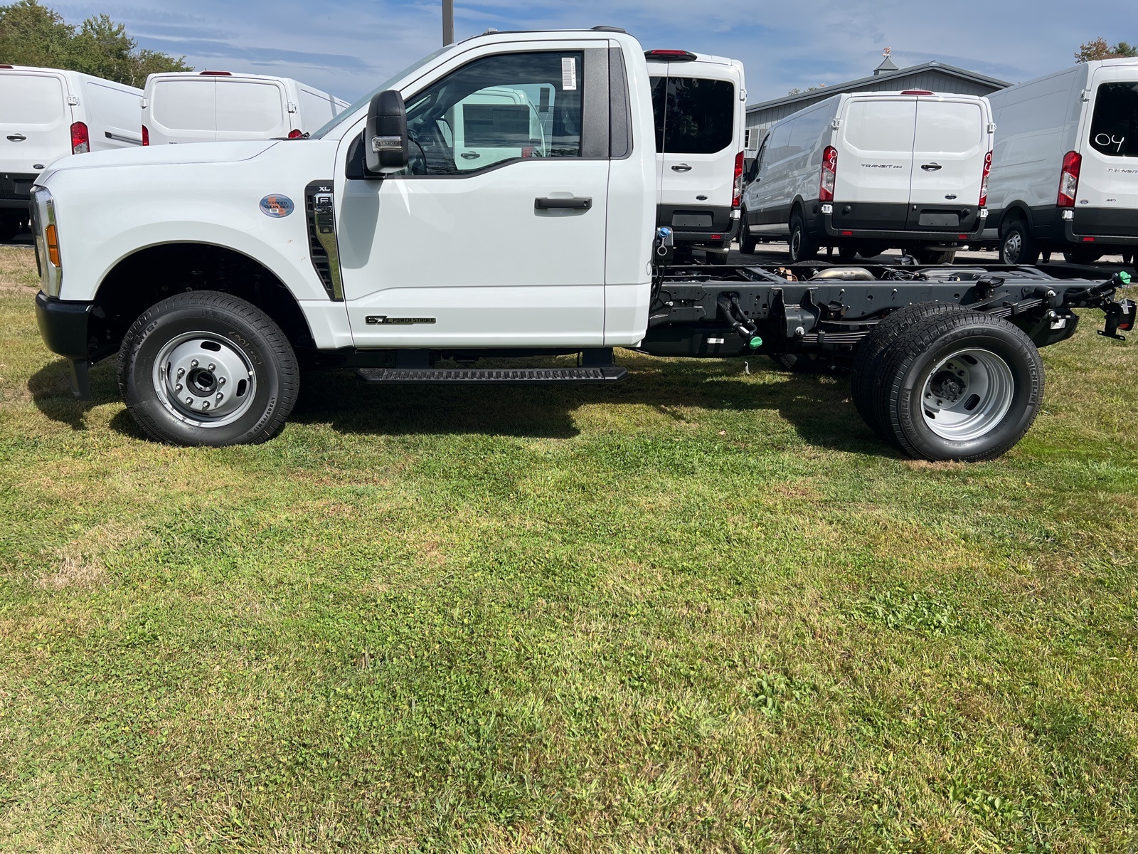 2026 Ford F-350 XL photo 4
