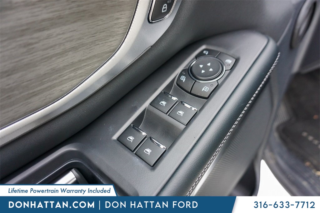 2025 Ford Expedition MAX Platinum photo 15