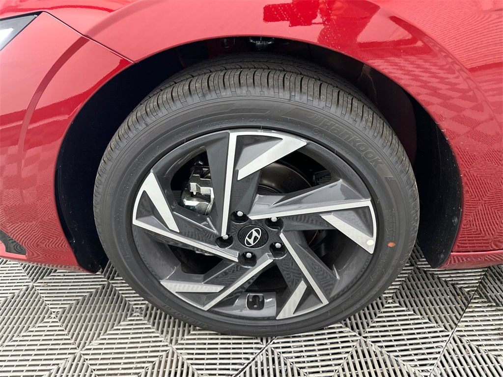 2025 Hyundai Elantra SEL Convenience photo 11