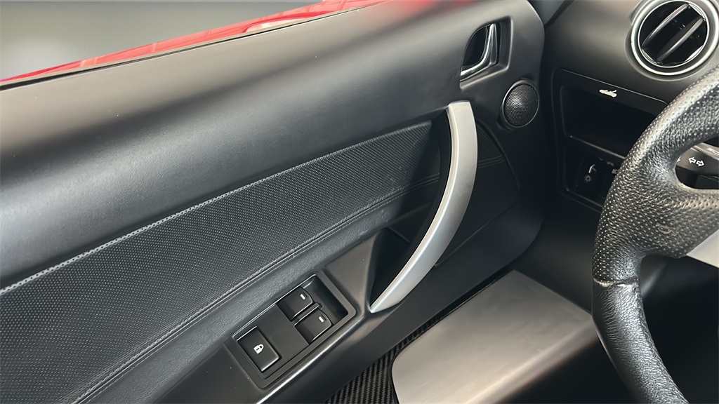 2010 Tesla Roadster Base photo 18