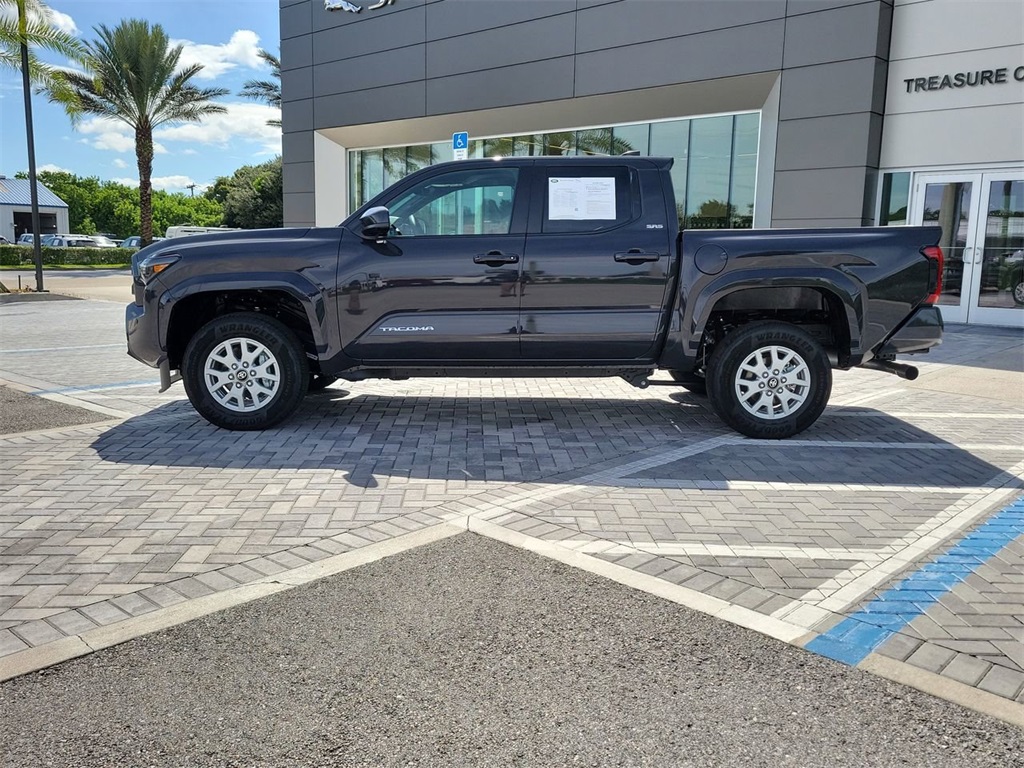 2025 Toyota Tacoma SR5 photo 2