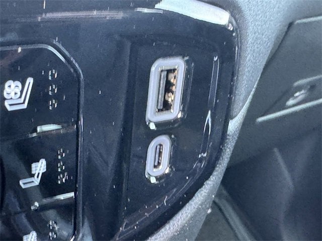 2025 Chevrolet Silverado 1500 High Country photo 23