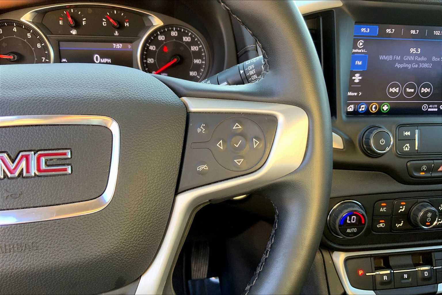 2023 Gmc Terrain SLT photo 23