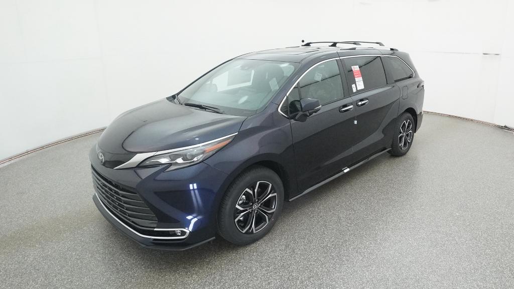 2026 Toyota Sienna Platinum's photo
