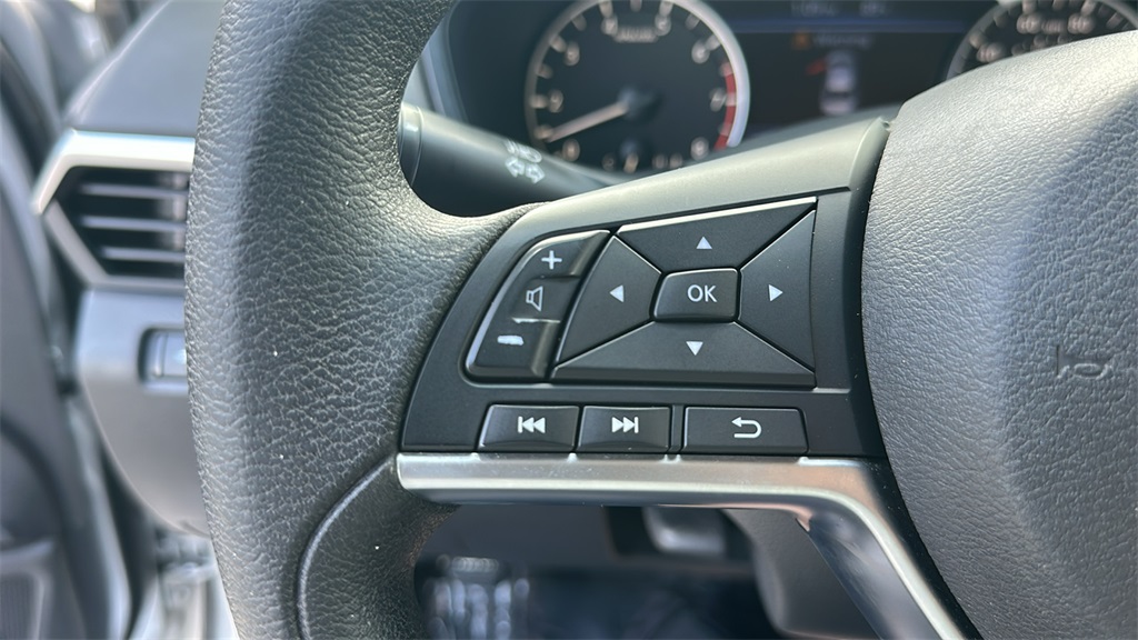 2022 Nissan Altima 2.5 SV photo 18