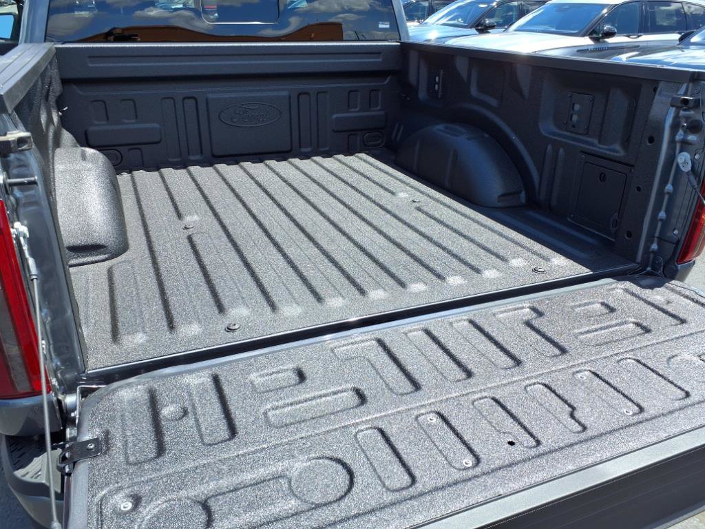 2025 Ford F-150 XLT photo 12