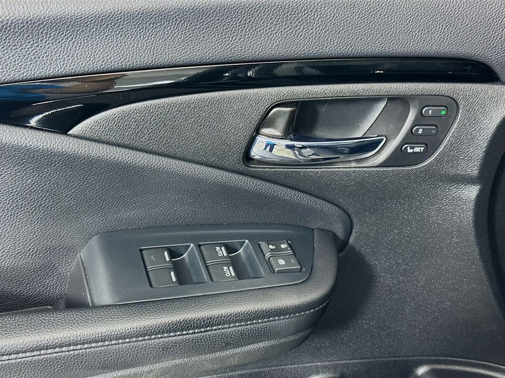 2022 Honda Pilot Elite photo 16