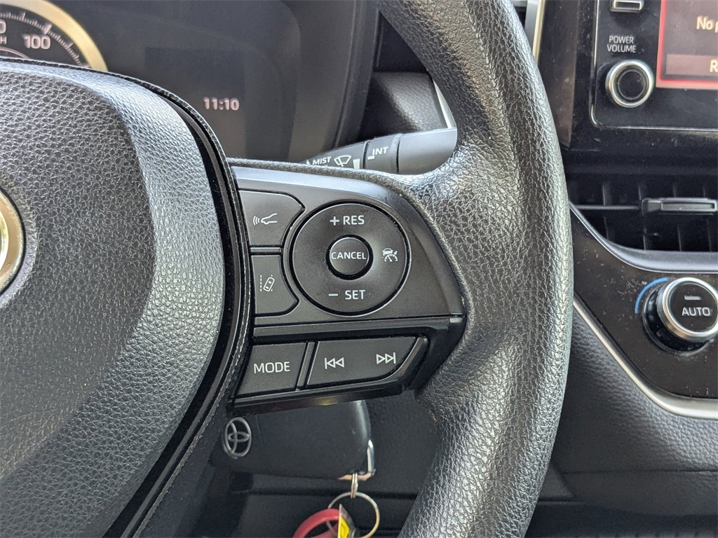 2020 Toyota Corolla LE photo 23