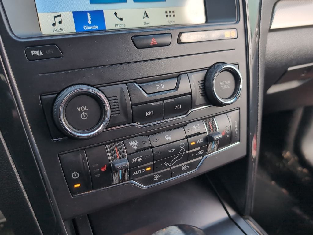 2019 Ford Explorer XLT photo 24