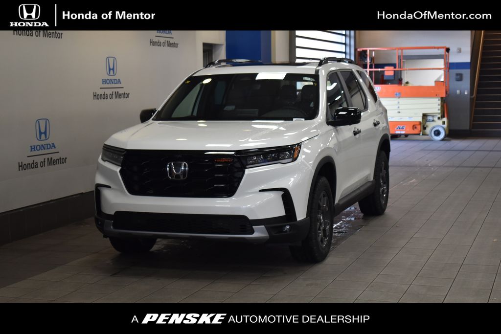 2025 Honda Pilot TrailSport's photo