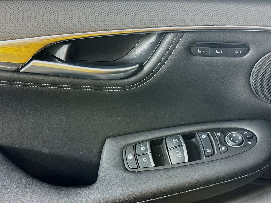 2024 Infiniti QX55 Luxe photo 18